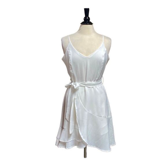 She+Sky White Faux Wrap Spaghetti Strap Dress Size Large NEW - Picture 1 of 7